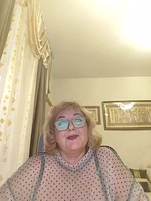 KarinkaSweet Adult Chat December 18, 2025