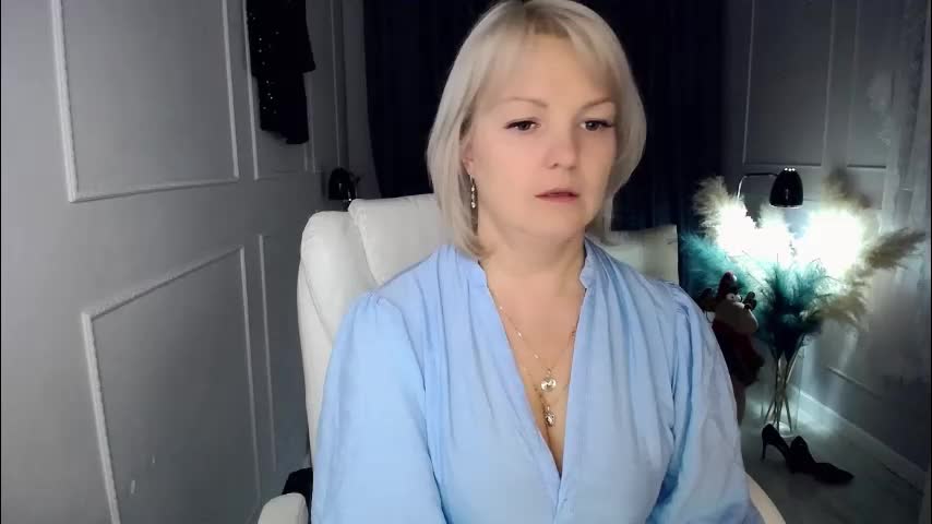 emmmam Adult Chat December 18, 2025