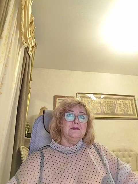 KarinkaSweet Adult Chat December 18, 2025