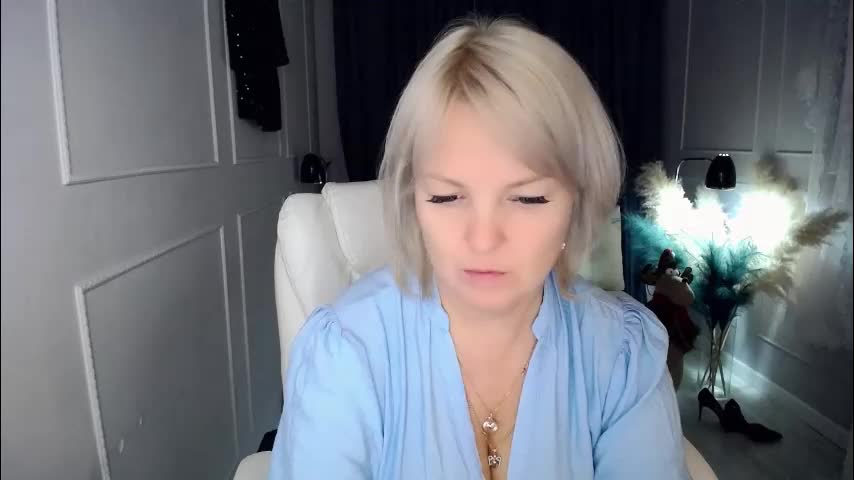 emmmam Adult Chat December 18, 2025