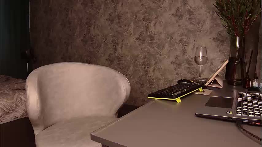 goddess_elizabeth Adult Chat December 18, 2025