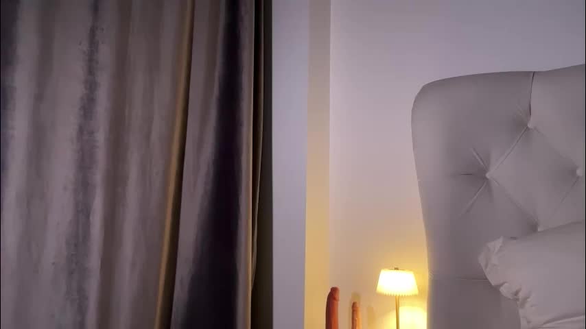 js_girls Adult Chat December 18, 2025