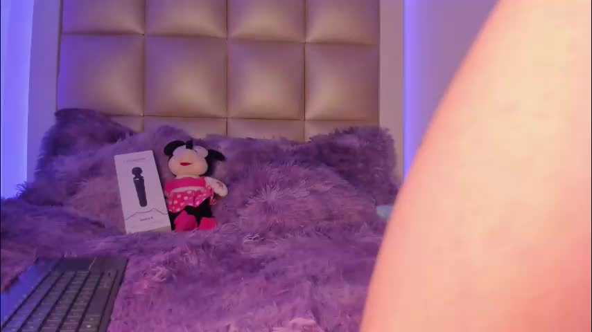 juliana_js_ Adult Chat December 18, 2025