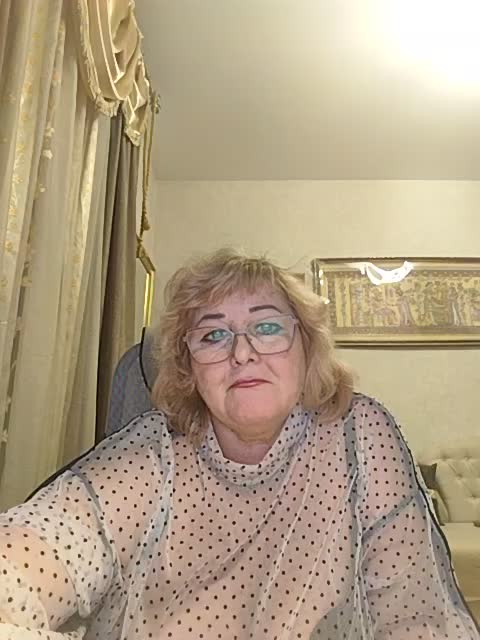 KarinkaSweet Adult Chat December 18, 2025