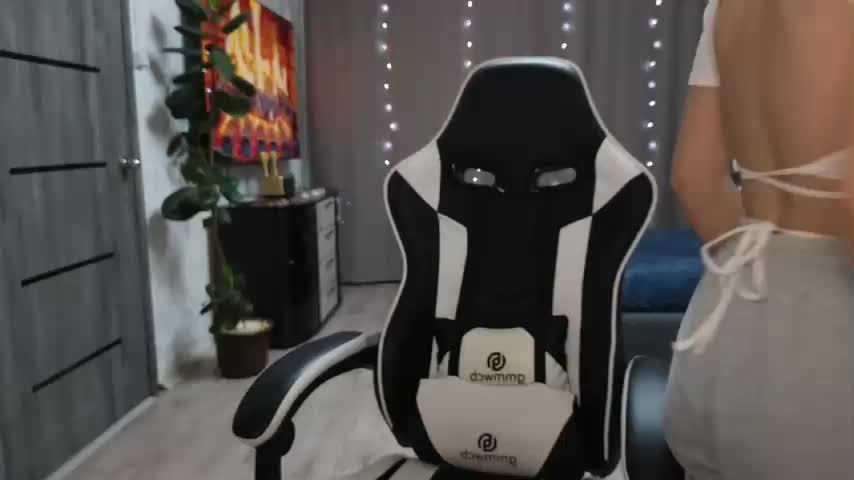 -Sexy_Hot_Angel- Adult Chat December 19, 2025