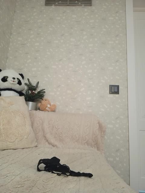 Black_chick Adult Chat December 19, 2025