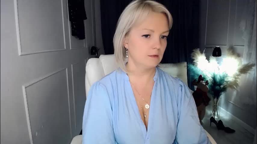 emmmam Adult Chat December 18, 2025