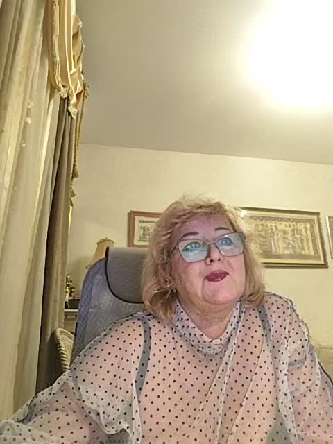 KarinkaSweet Adult Chat December 19, 2025