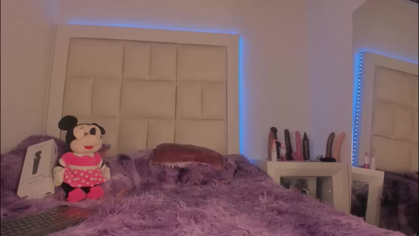 catalina_jade Adult Chat December 19, 2025