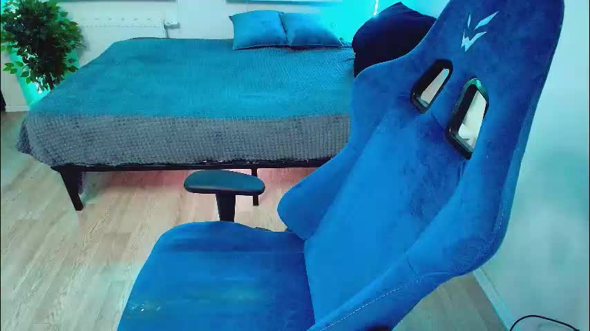 topcranberry Adult Chat December 19, 2025