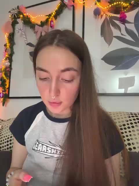 ChloeMeow Adult Chat December 19, 2025