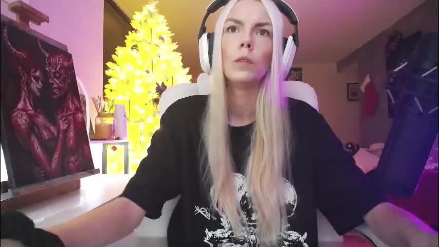 tinykylie Adult Chat December 19, 2025