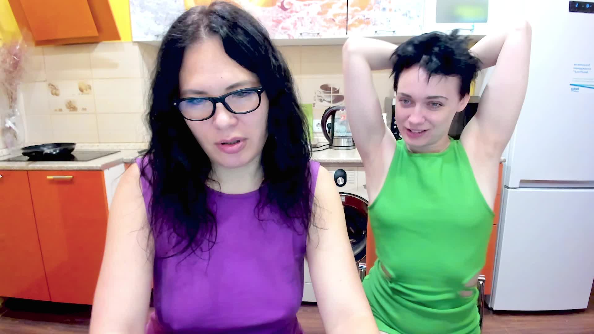 VikixEricka Adult Chat December 19, 2025