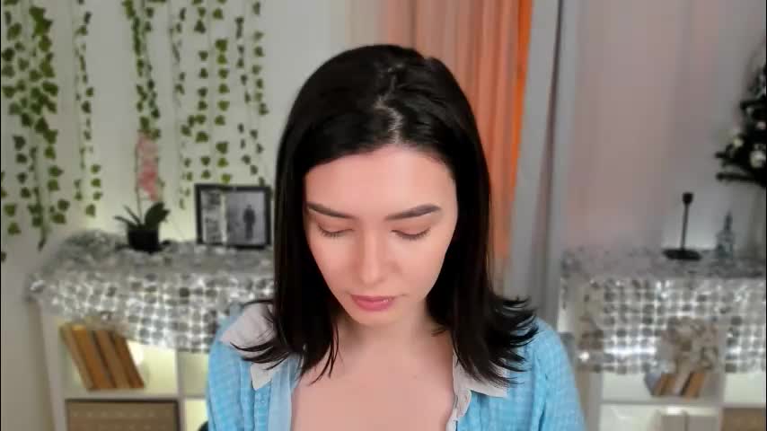 julietaromaniss Adult Chat December 19, 2025