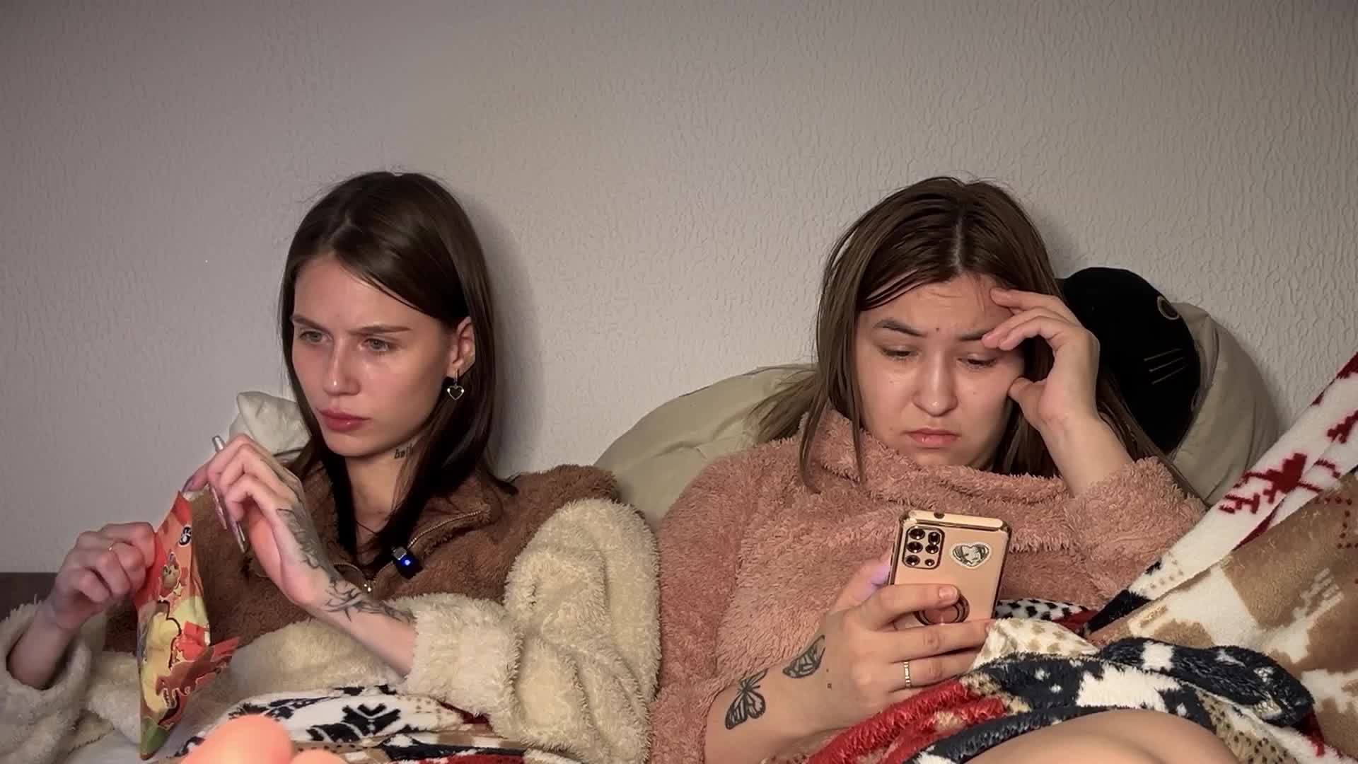 _Two_Chicks_ Adult Chat December 19, 2025