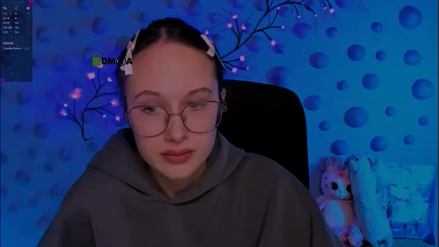 mona_cloud Adult Chat December 19, 2025