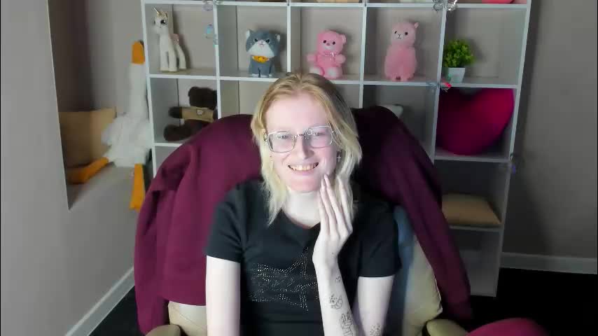 elizabeth_harpper Adult Chat December 19, 2025