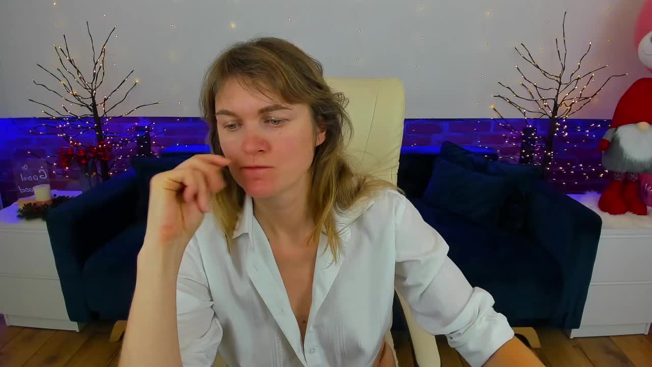 Annabel-xxx Adult Chat December 19, 2025