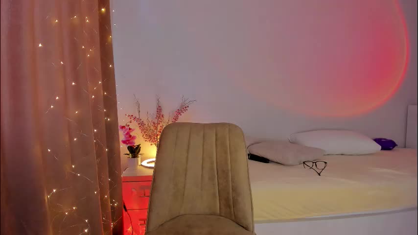 miakhalllirae Adult Chat December 19, 2025