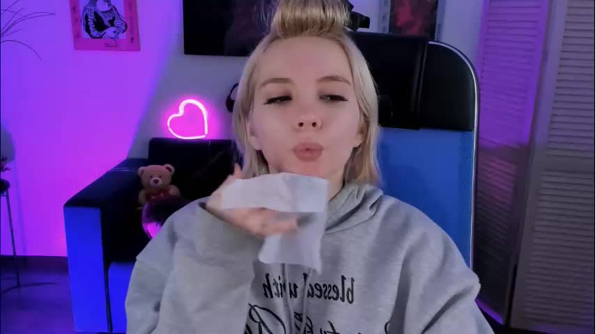 aurorawrenfield Adult Chat December 19, 2025