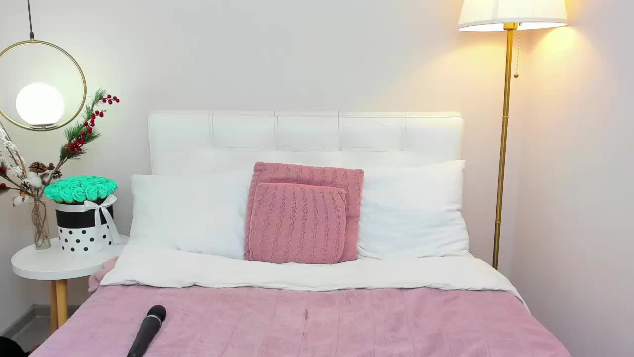 AndreaButt Adult Chat December 19, 2025