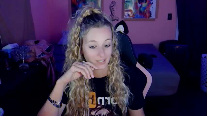 yoursecretgirlfriend963 Adult Chat December 19, 2025