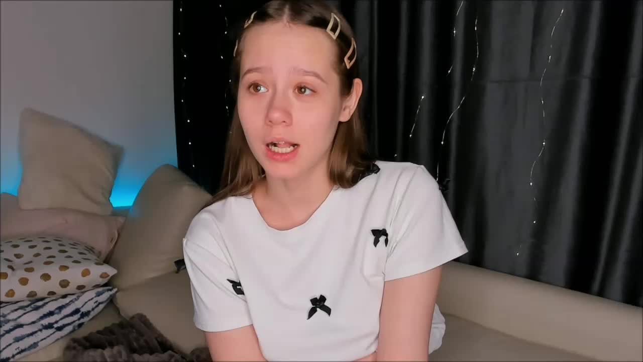 ViollaFoxxy Adult Chat December 19, 2025