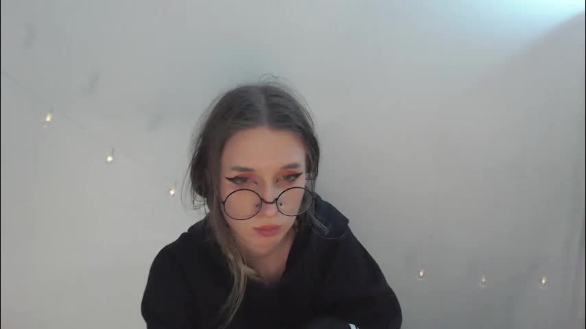 _hanna_moon_ Adult Chat December 19, 2025