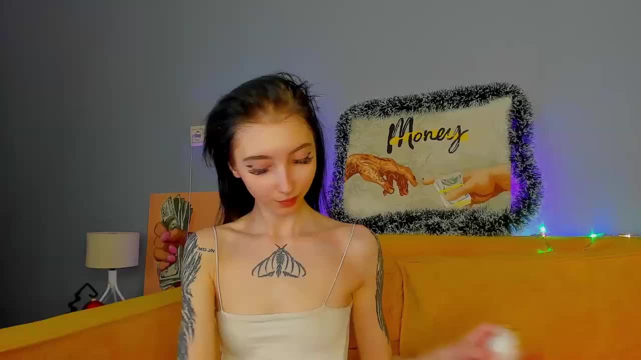 Ellen-Hops Adult Chat December 19, 2025