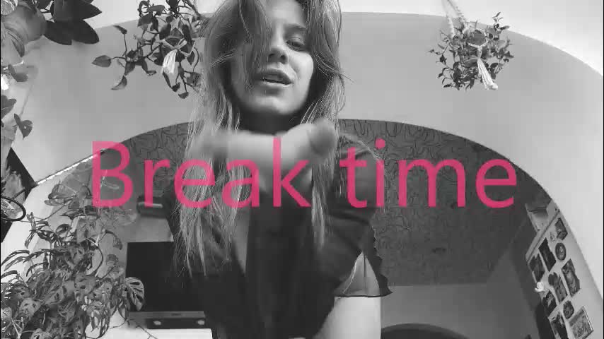 sasha_moormeoow Adult Chat December 19, 2025