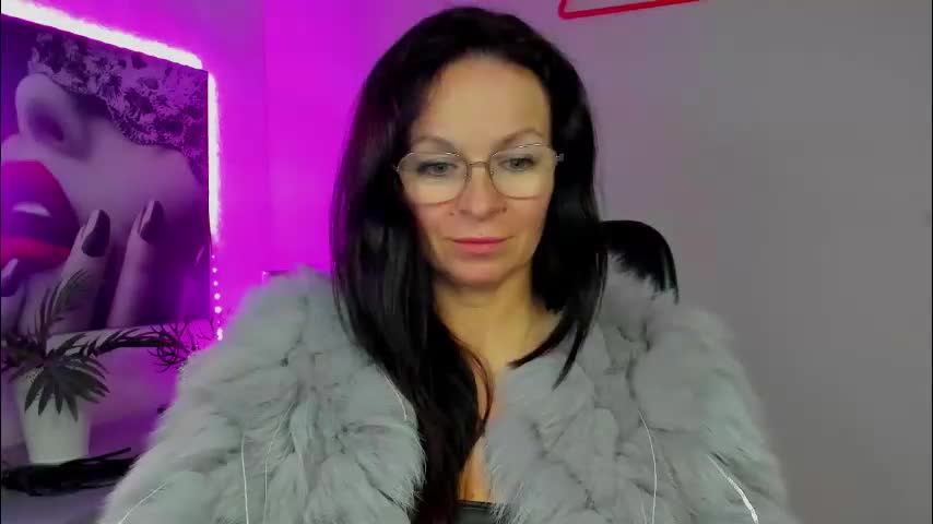 helen_79 Adult Chat December 19, 2025