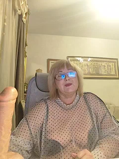 KarinkaSweet Adult Chat December 19, 2025