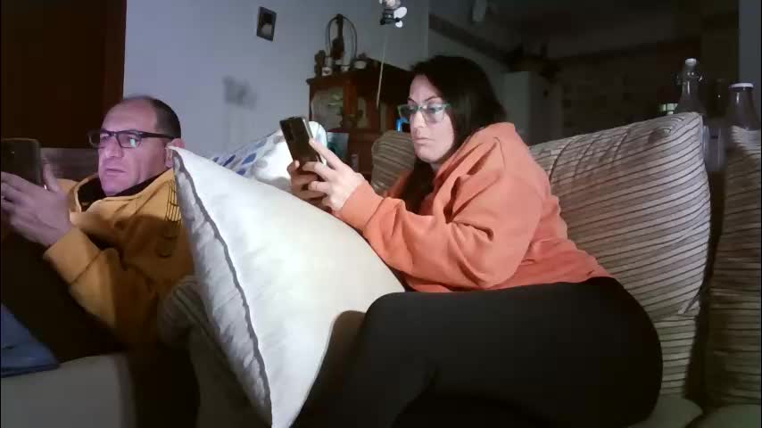 lolahueso Adult Chat December 19, 2025