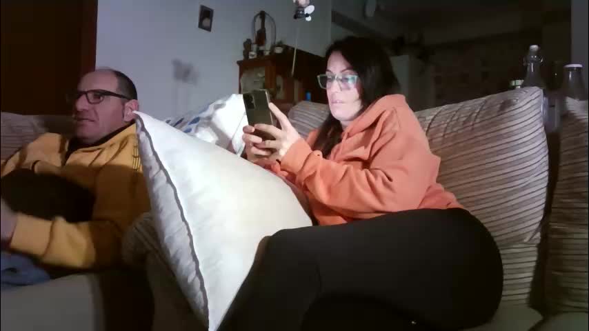 lolahueso Adult Chat December 19, 2025