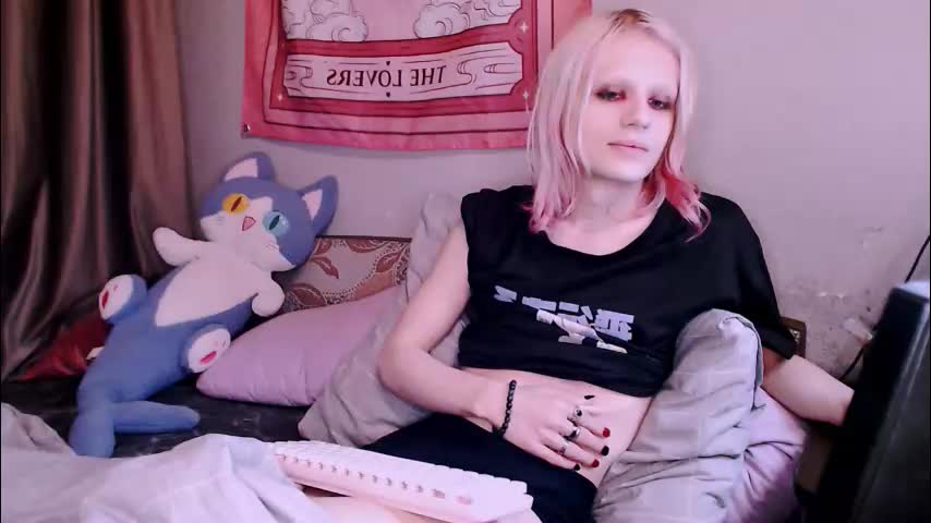 alien_bella Adult Chat December 19, 2025