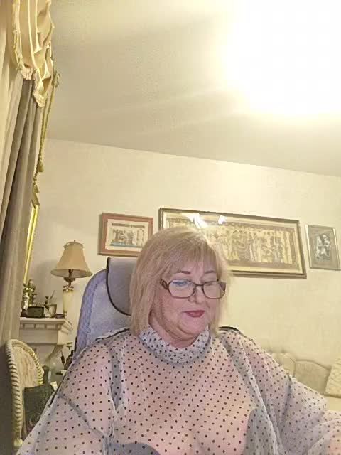 KarinkaSweet Adult Chat December 19, 2025