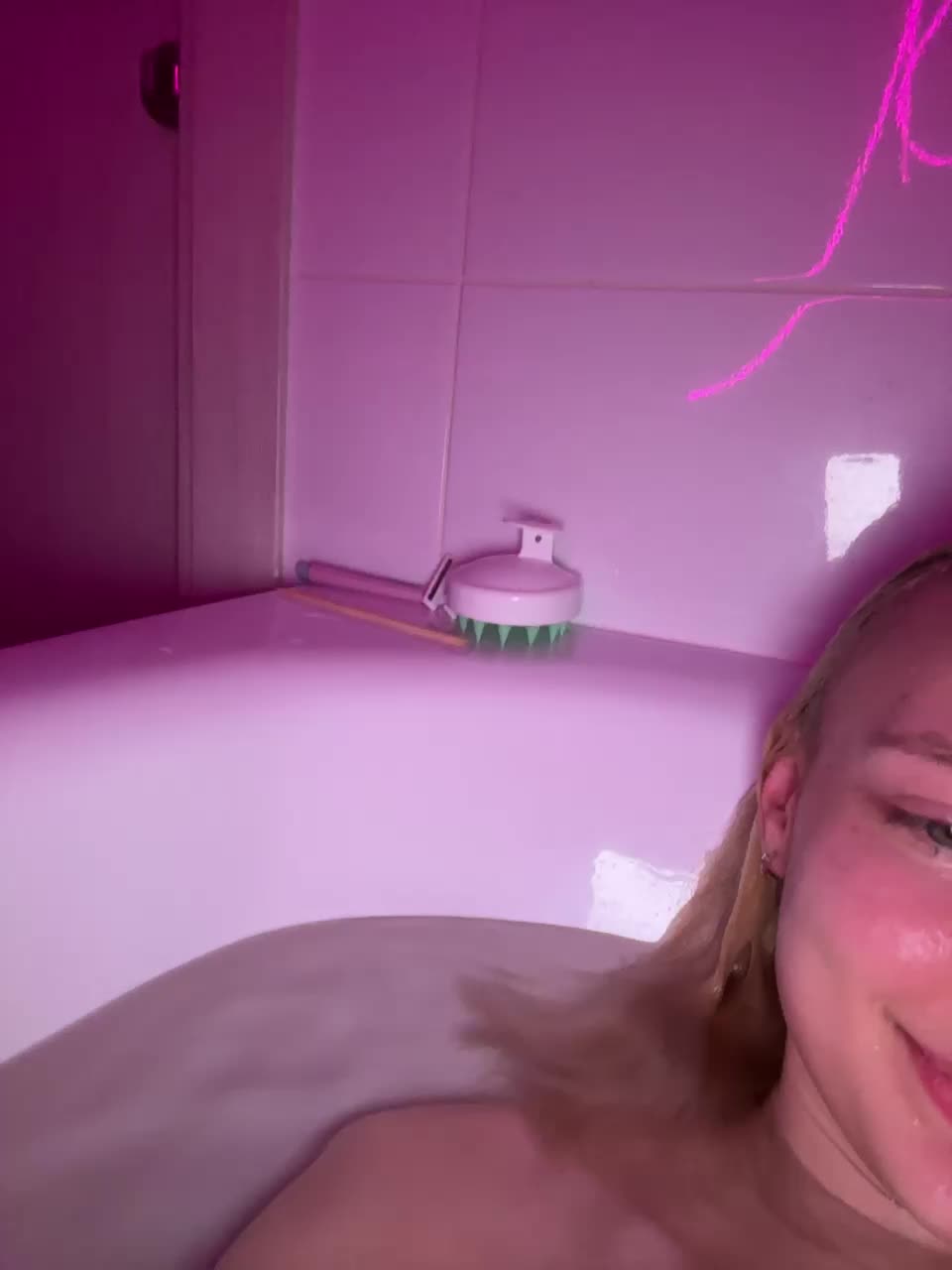 Angelina_1 Adult Chat December 20, 2025