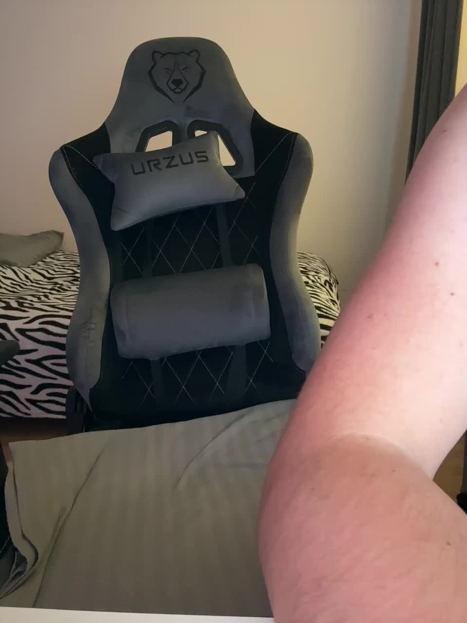 _M_O_L_O_K_O_ Adult Chat December 20, 2025