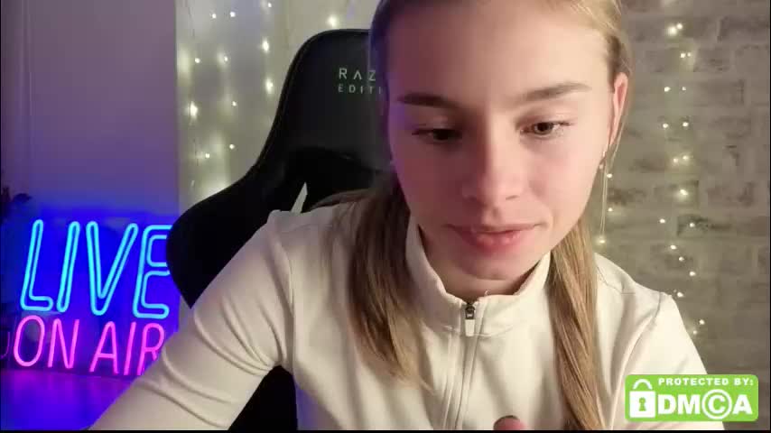 roxxxie_reid Adult Chat December 20, 2025