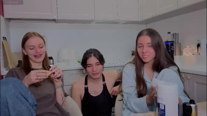 ihavepaws33 Adult Chat December 20, 2025