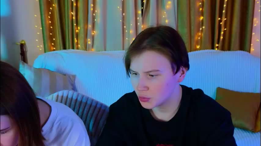 berry_assortment Adult Chat December 20, 2025