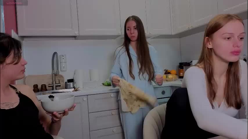 ihavepaws33 Adult Chat December 20, 2025