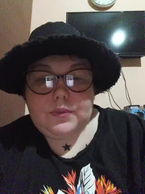 Svetlanka86 Adult Chat December 20, 2025