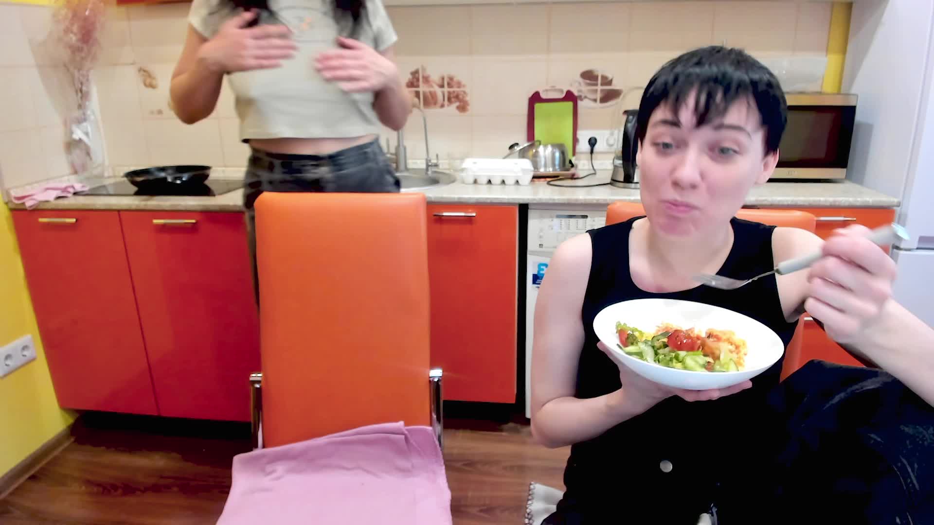 VikixEricka Adult Chat December 21, 2025