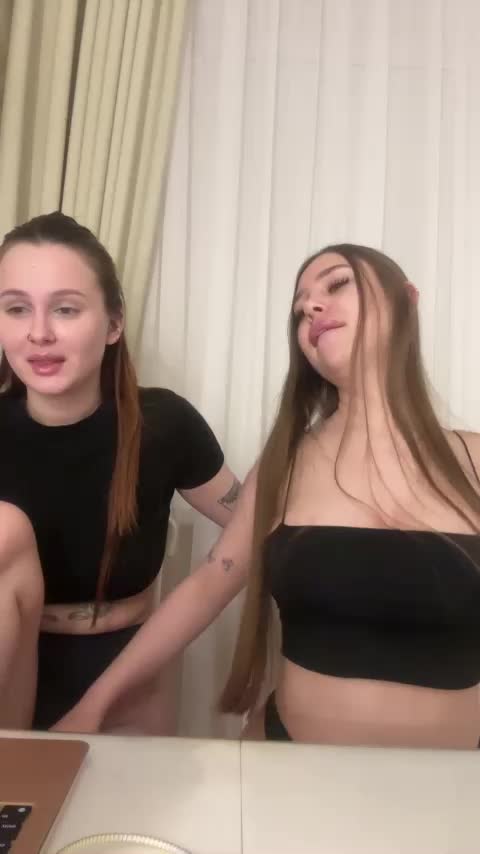 two-beauties Adult Chat December 21, 2025