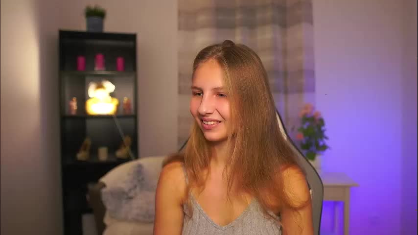 emmie_murray Adult Chat December 21, 2025