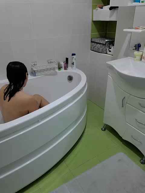 Alex80-201 Adult Chat December 21, 2025