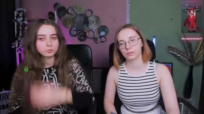 rebecca_smile_ Adult Chat December 21, 2025