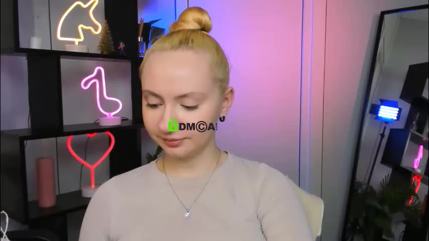 mila_glow Adult Chat December 21, 2025