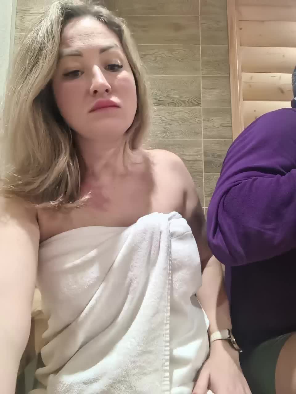 MOLLY-7 Adult Chat December 21, 2025